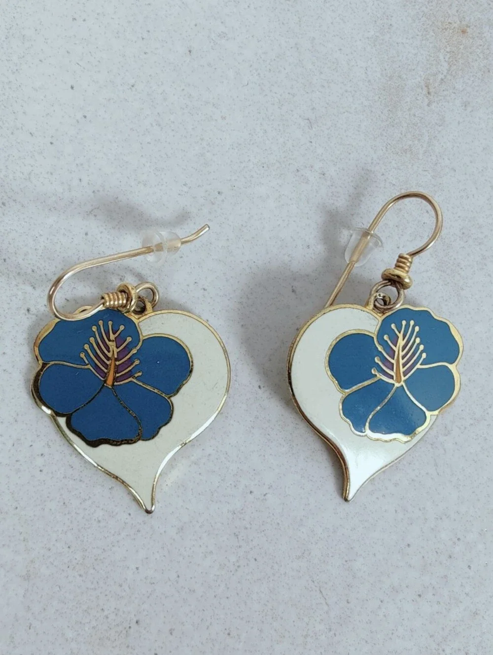 VTG 80s 90s Laurel Burch 'Hibiscus Heart' Enamel Gold Tone Dangle Earrings